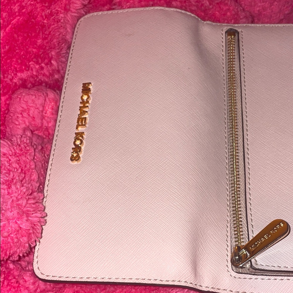 Michael Kors Blush Pink Wallet multi pockets - Picture 12 of 12